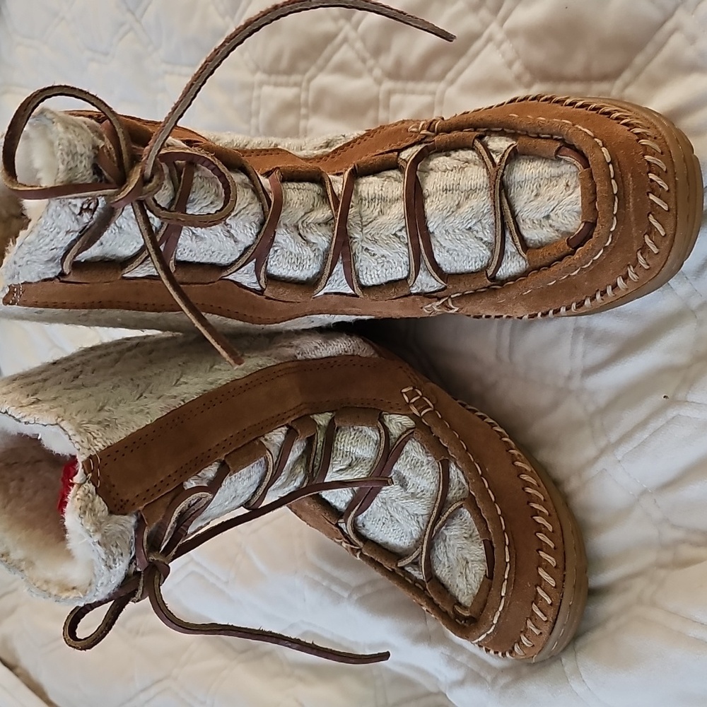 LL BEAN Moccasins NEW